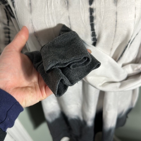 ☀️Green Tea Tie Dye Sweater - Picture 3 of 6